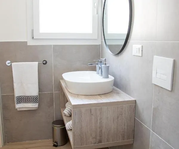 فندق مبيت وإفطار Casa 22 - San Donato بولونيا