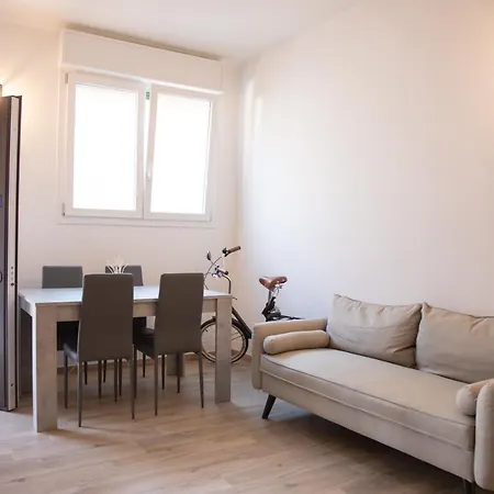 Casa 22 - San Donato לינה וארוחת בוקר בולוניה